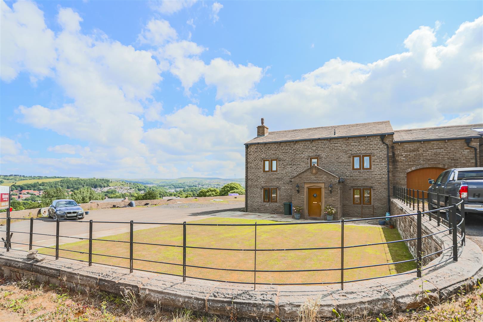 5 Bed Barn Conversion For Sale - Main Image